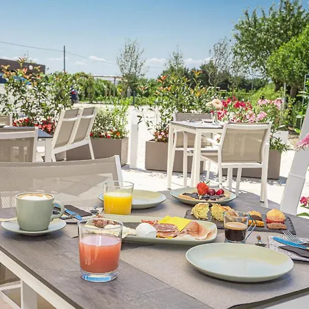 Bed & Breakfast I Delfini - Natural 4*