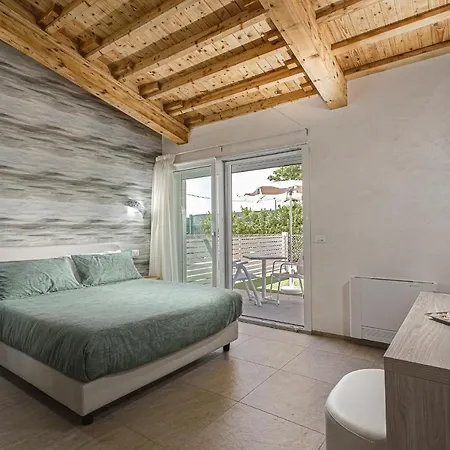 I Delfini - Natural Bed & Breakfast *