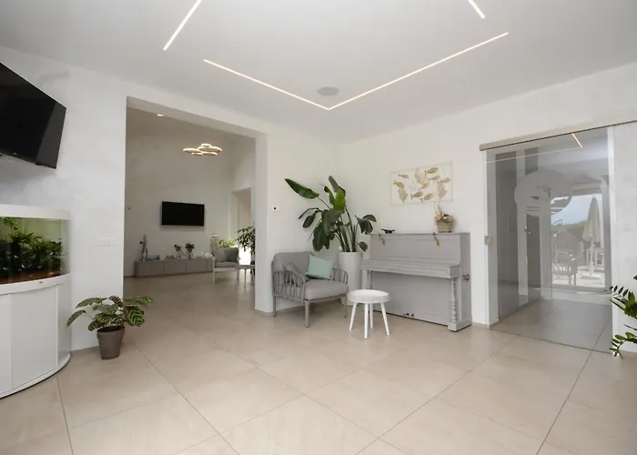 I Delfini - Natural 4*