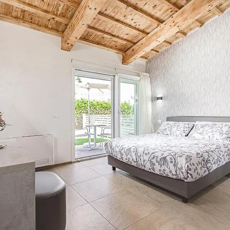 I Delfini - Natural Bed and breakfast