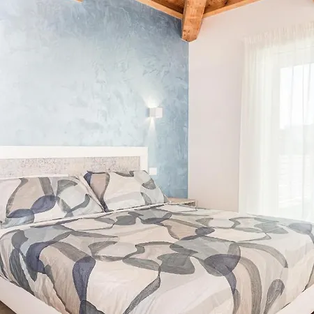 I Delfini - Natural 4*