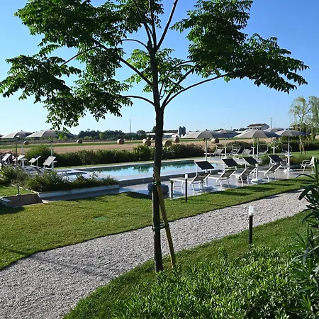 I Delfini - Natural 4*