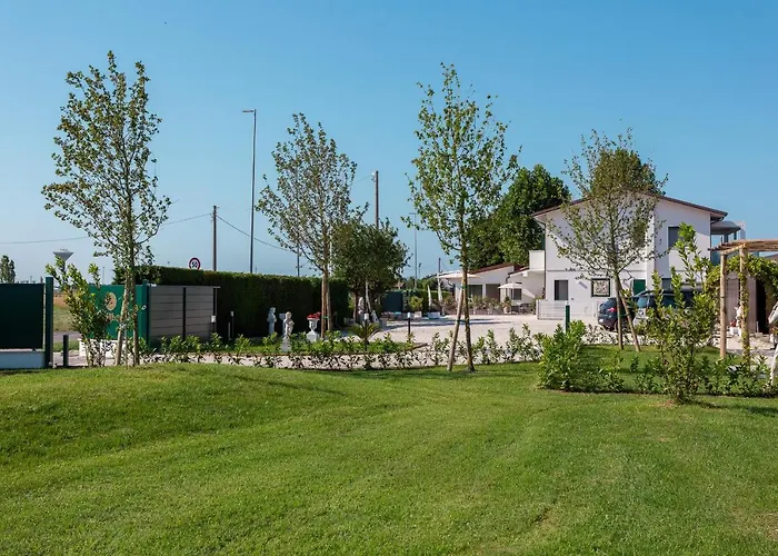 I Delfini - Natural Bed and Breakfast 4*